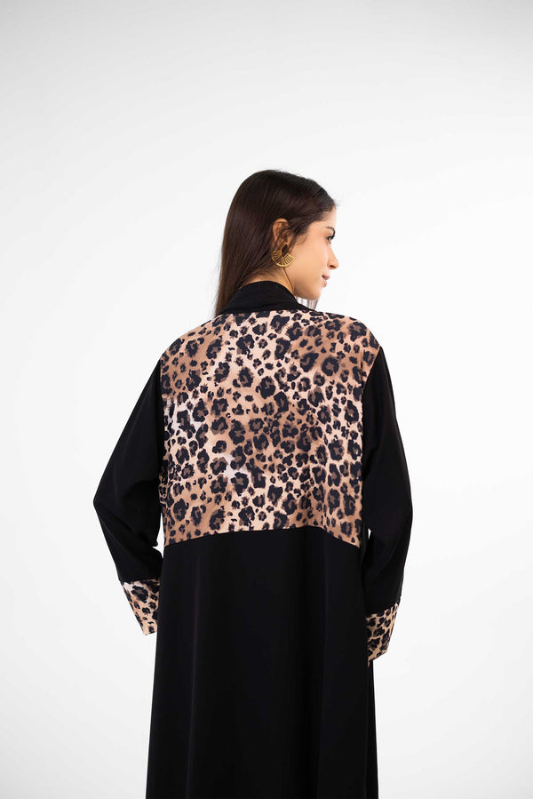 عبايه مفتوحه