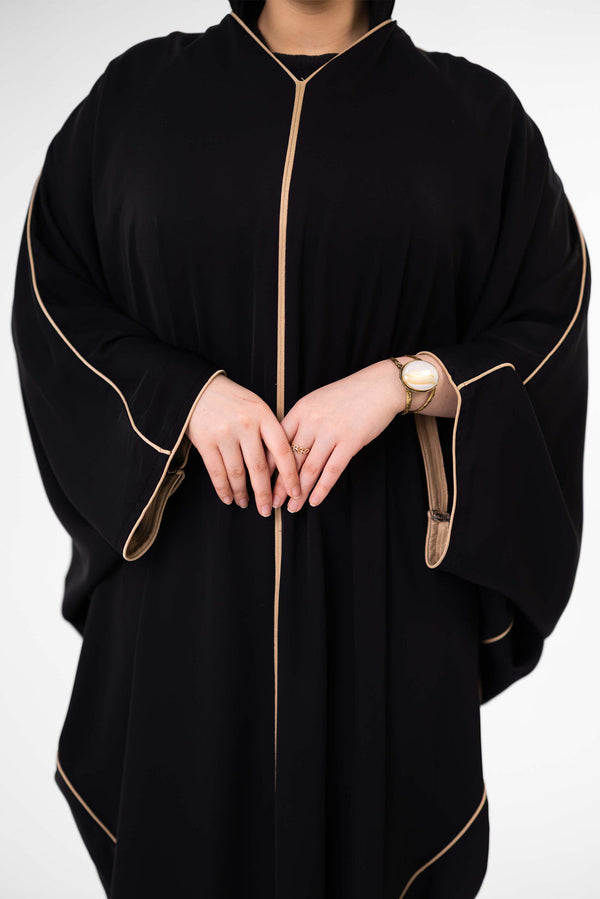 عبايه مغلقه