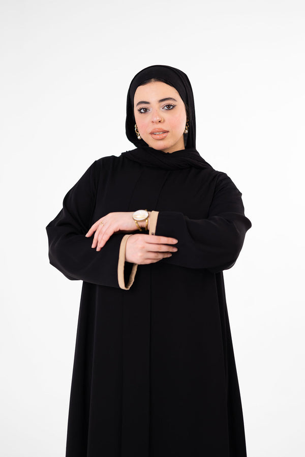 عباية مغلقة